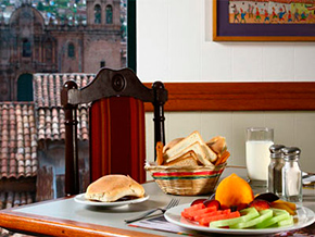 Hotel Casa Andina Plaza Cusco Habitacion Desayuno