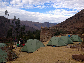 Lares Campamento